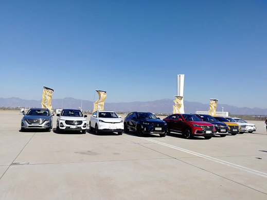 北京八達(dá)嶺機(jī)場汽車媒體評(píng)測現(xiàn)場翻譯